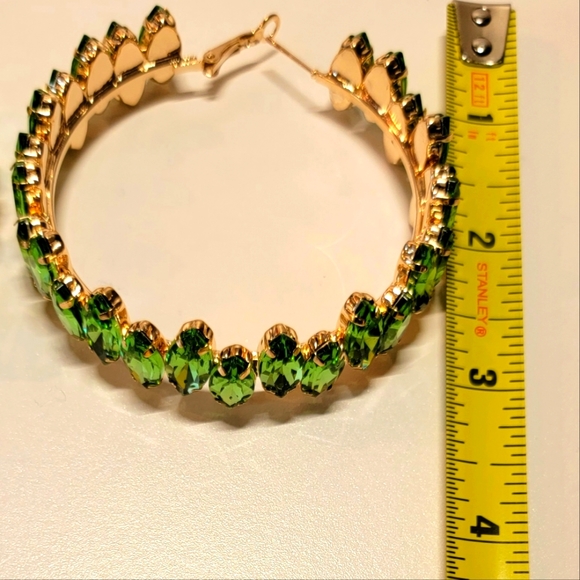 NWT AUDREY L Bold Green Crystal Hoops - Picture 4 of 5